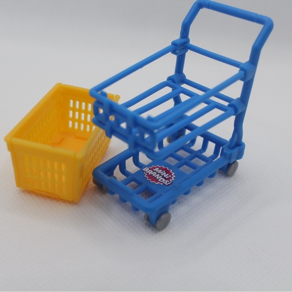 🍀 3/$15 Extra Mini Brands Blue Shopping Cart - Picture 3 of 4